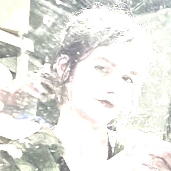 Meet your Posher, Cassie - Picture 1 of 1